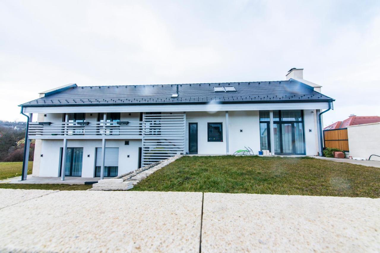 Vinorell Apartman Etyek Exterior photo